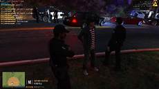 选择打开网络和共享中心